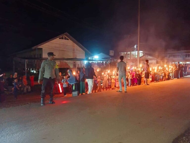 Pawai Obor Desa Mukok