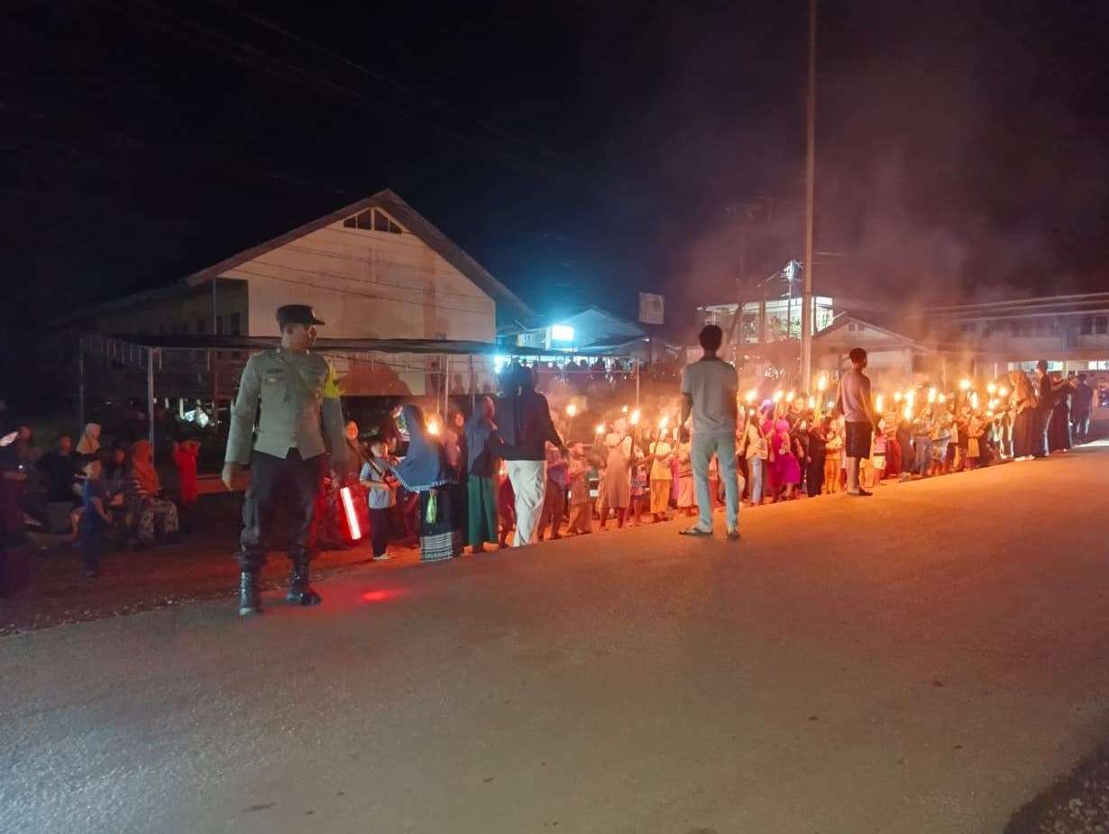 Pawai Obor Desa Mukok