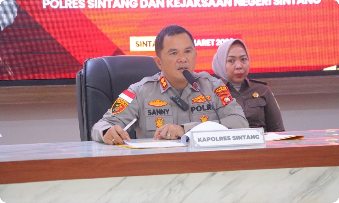 Konferensi pers polres sintang